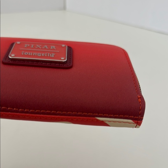 Loungefly Turning Red Disney Pixar Loungefly Wallet - NWT - Picture 14 of 17